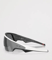 Oakley Sports Sunglasses 9463-46 Sutro Lite Matte White Clear Photochromic
