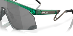 Oakley Sports Sunglasses 9237-05 BXTR Metal Trans Viridian Prizm Black