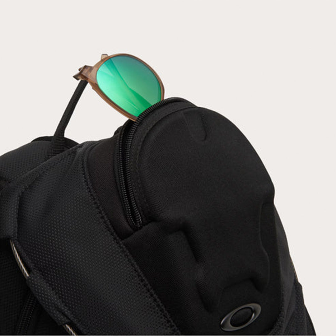 Oakley Backpack Bathroom Sink
