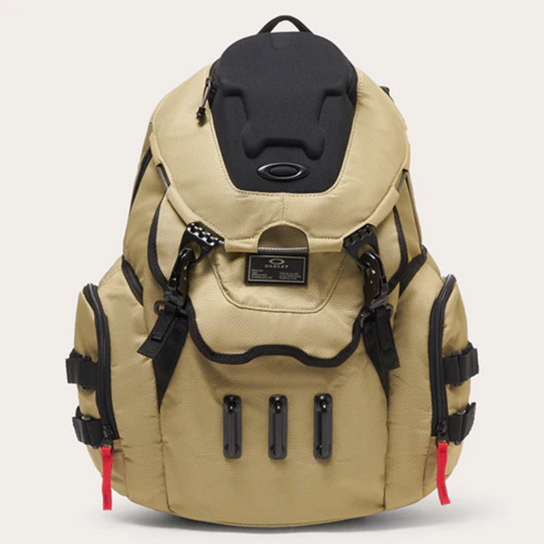 Oakley Backpack Bathroom Sink - Cric Studio