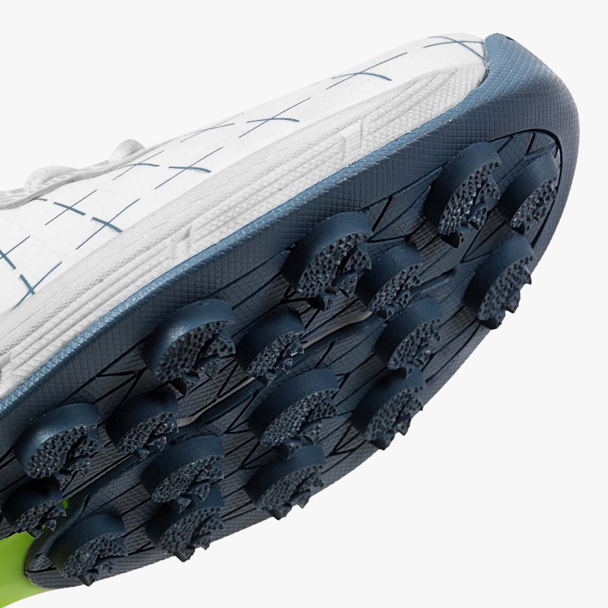 DSC Biffer 22 Cricket Shoes - Cric Studio