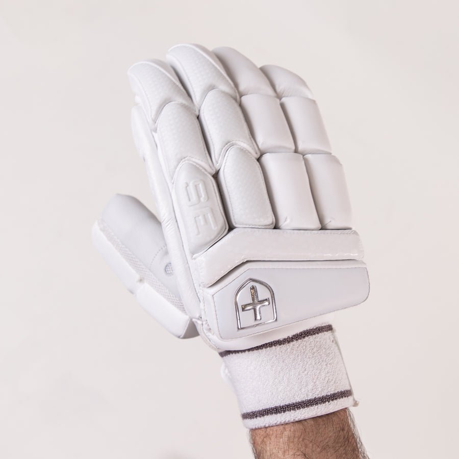 Focus SELECT Edition Gloves White Youth - Cric Studio