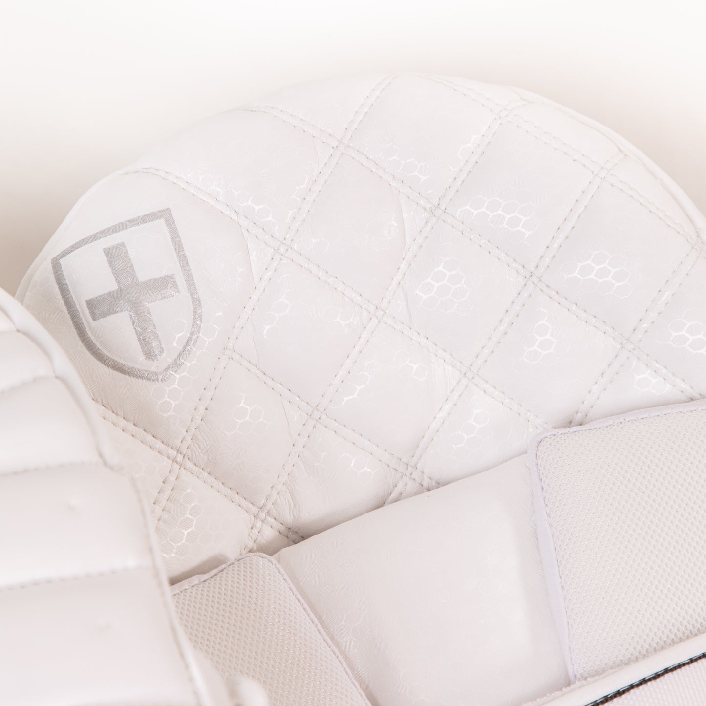 Focus Limited Pads Adult - Cric Studio