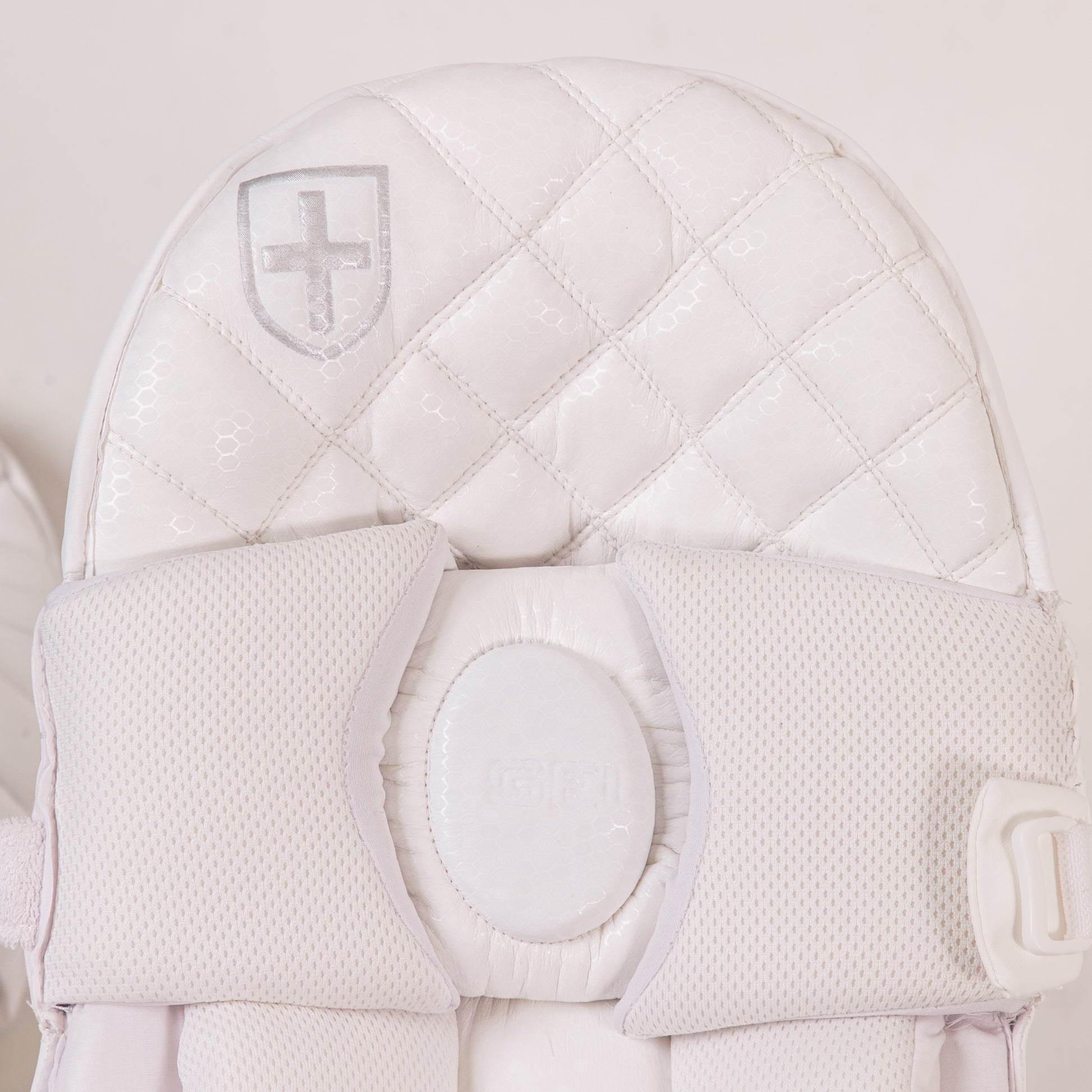 Focus Player Pads White - Cric Studio