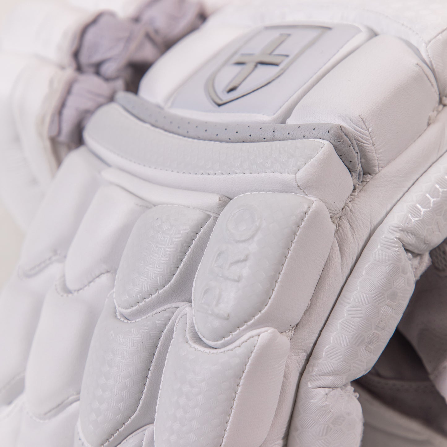 Focus Players Gloves - Cric Studio