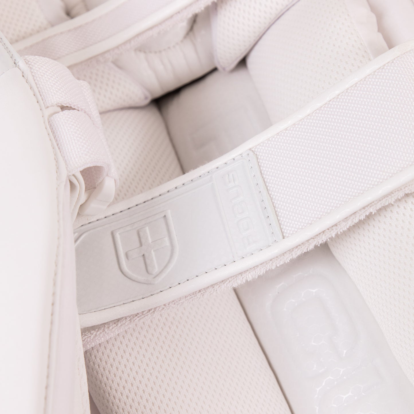 Focus Player Pads White - Cric Studio