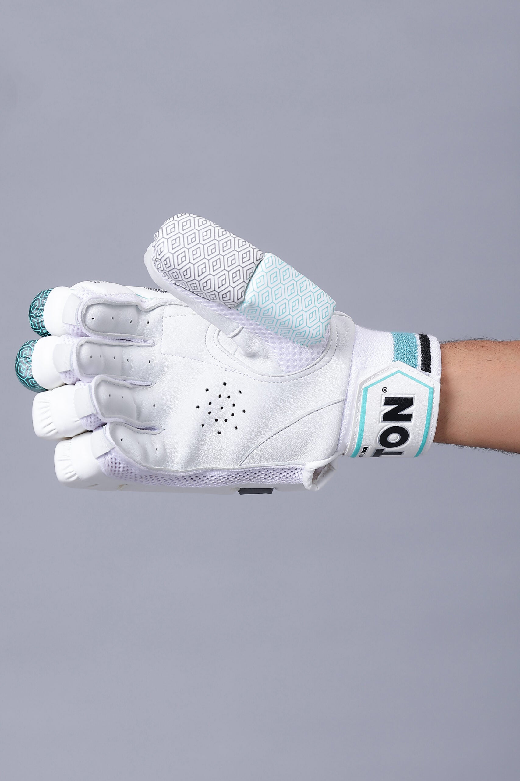 SS Ton Gutsy Cricket Batting Gloves - Cric Studio