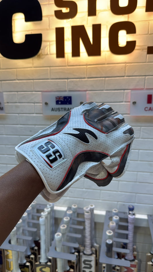 Sunridges Wicket Keeping Gloves Player Choice