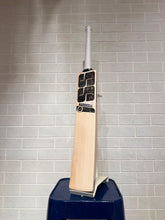 SS Cricket Bat Player(Shivam Duve)
