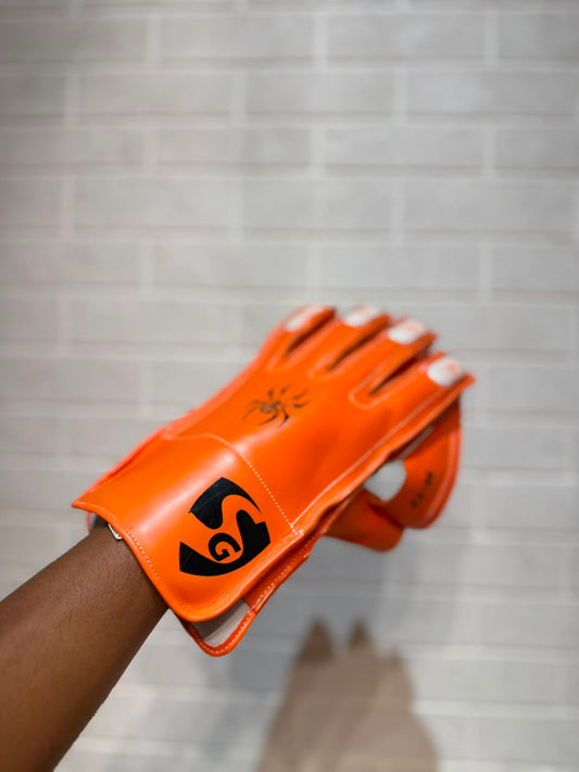 SG Wicket Keeping Gloves RP 17