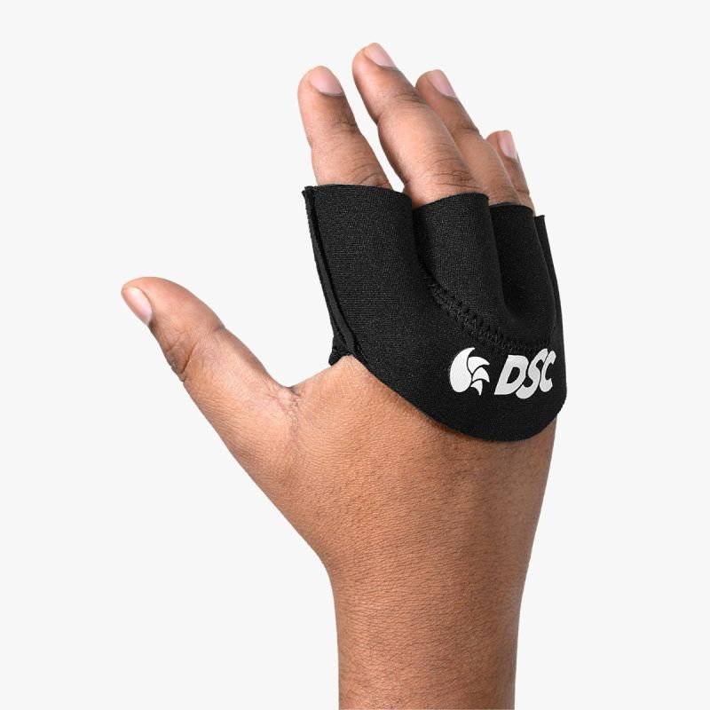 DSC Protakt Fielding Gloves - Cric Studio