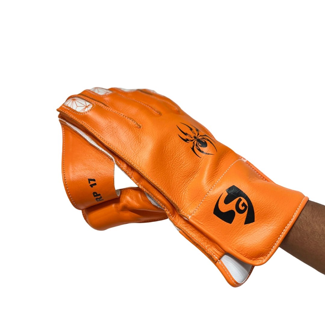 SG Wicket Keeping Gloves (Original Players) - Cric Studio