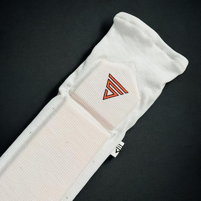 VERSANT GC ARM GUARD - Cric Studio