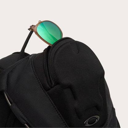Oakley Backpack Bathroom Sink