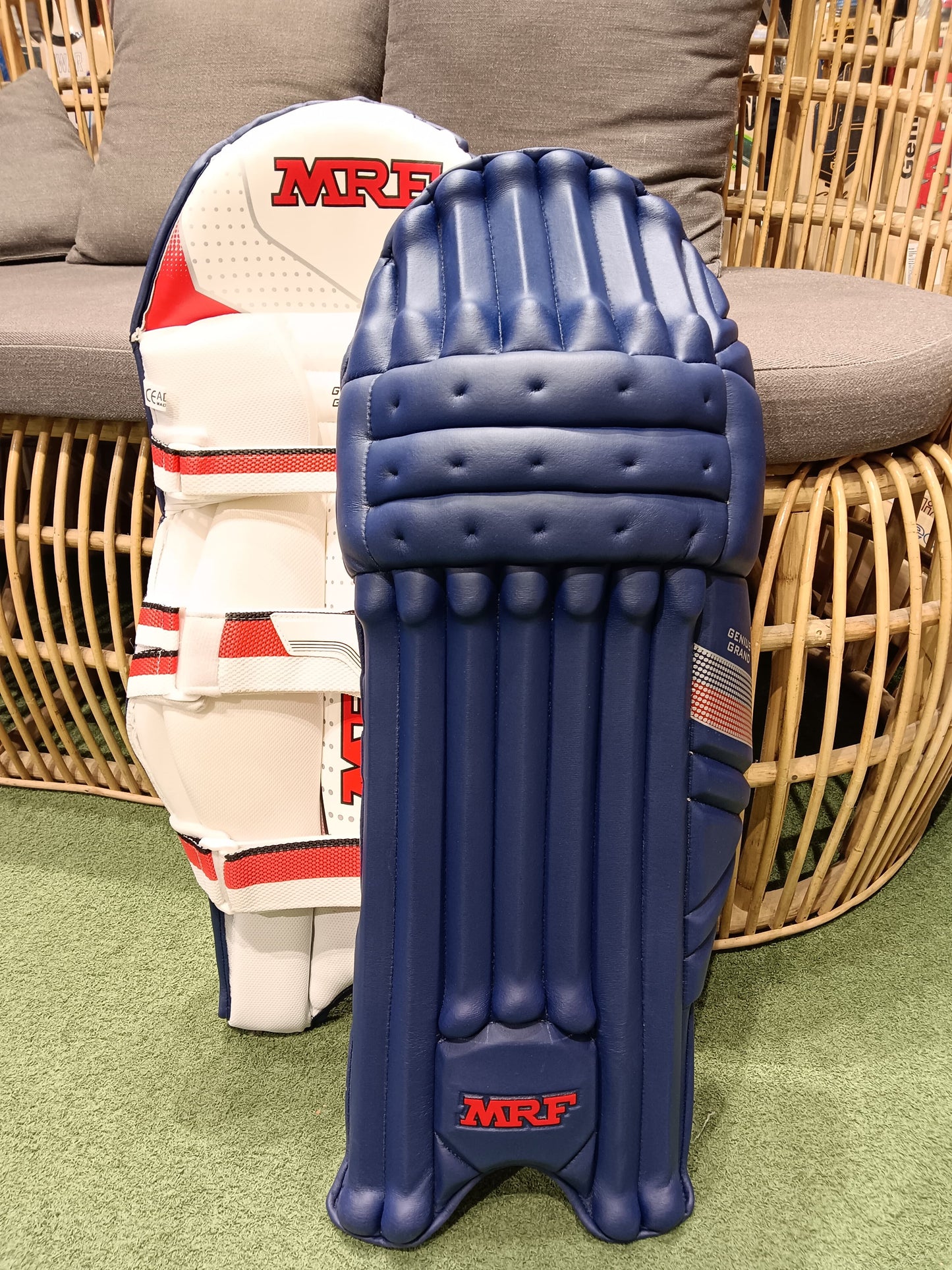 MRF BATTING LEG GUARD GENIUS GRAND