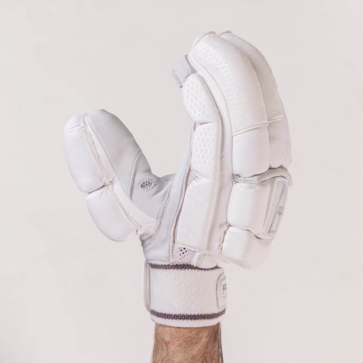 Focus Gloves - Limited - Pittard - Sausage