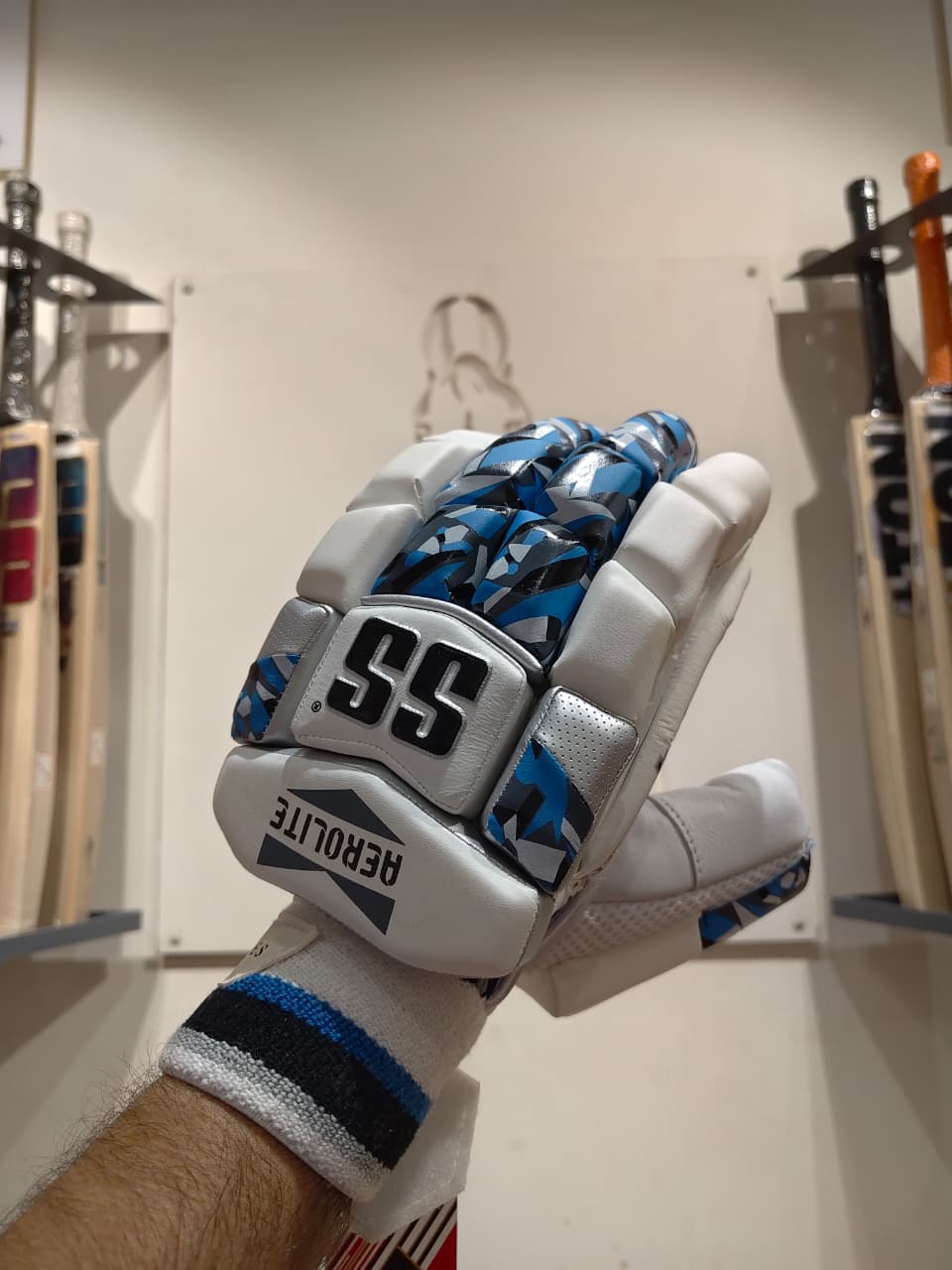 SS Batting Gloves Aerolite