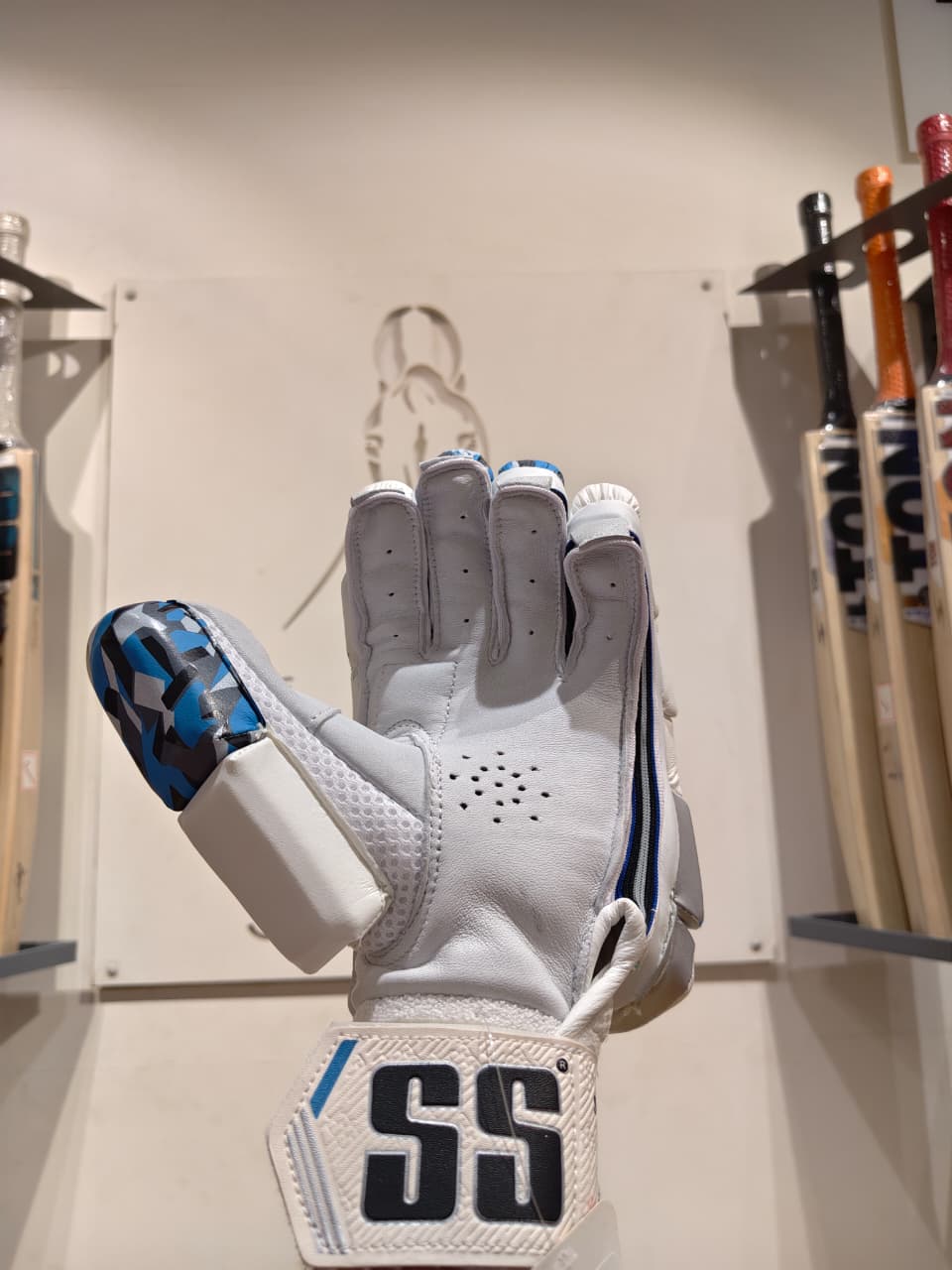 SS Batting Gloves Aerolite