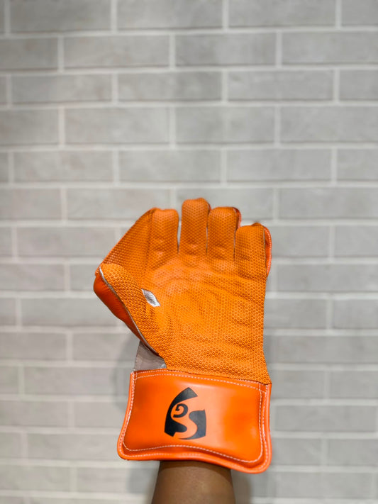 SG Wicket Keeping Gloves RP 17