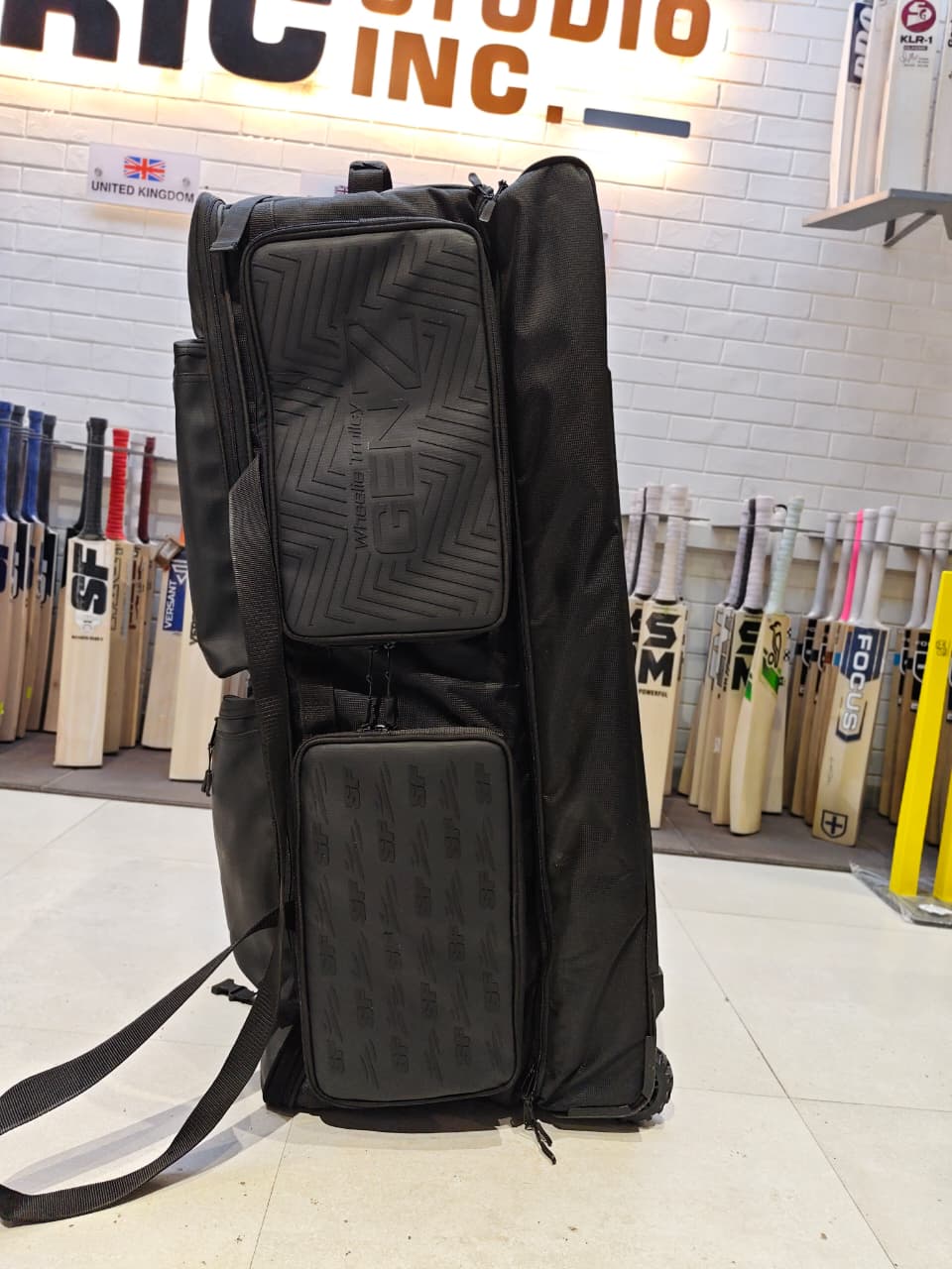 SF Cricket Kit Bag Gen Z