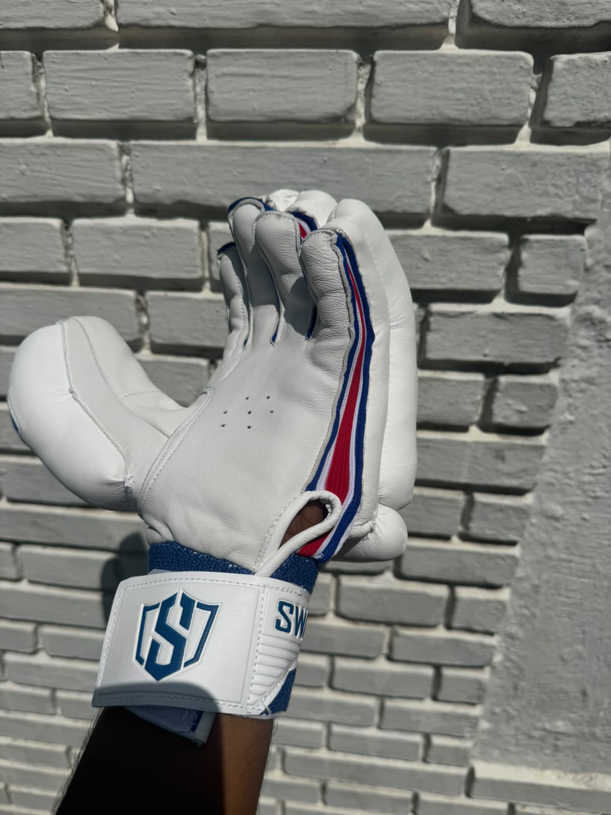 SWAR Batting Gloves VK Shape