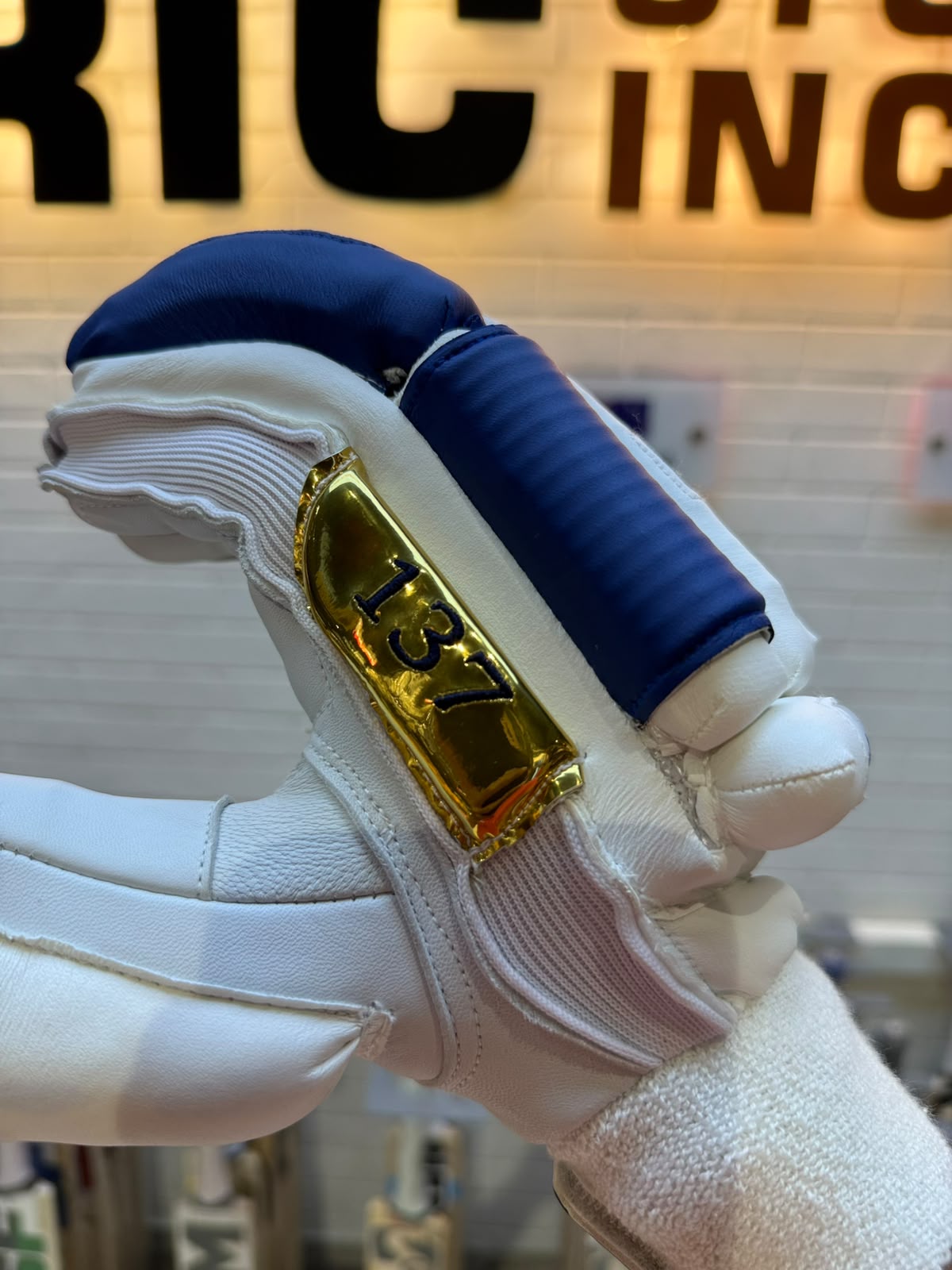 Versant Batting Gloves Showman Glory