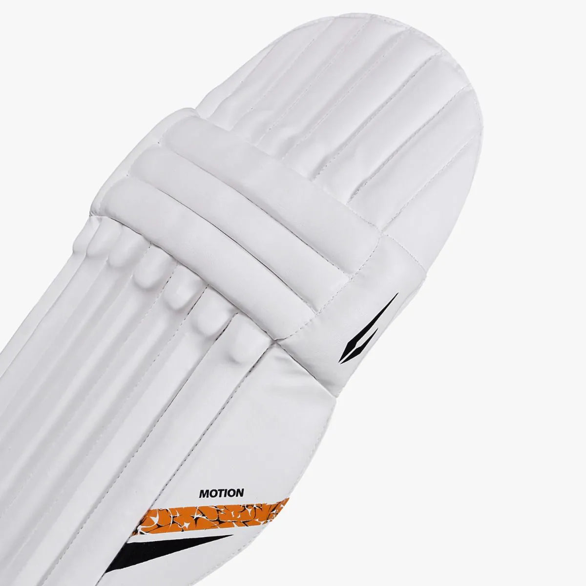 DSC Batting Legguard Motion